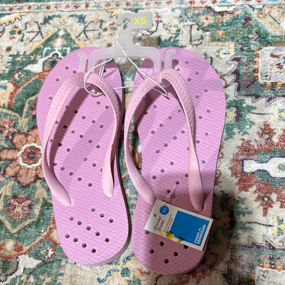 Room Essentials Light Pink Sandals